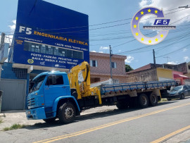 LOCAO DE CAMINHO MUNCK COM OPERADOR 