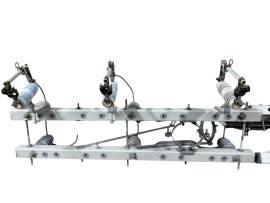 CONJUTO DE CRUZETAS MONTADOS COM PARA-RAIO 15KV